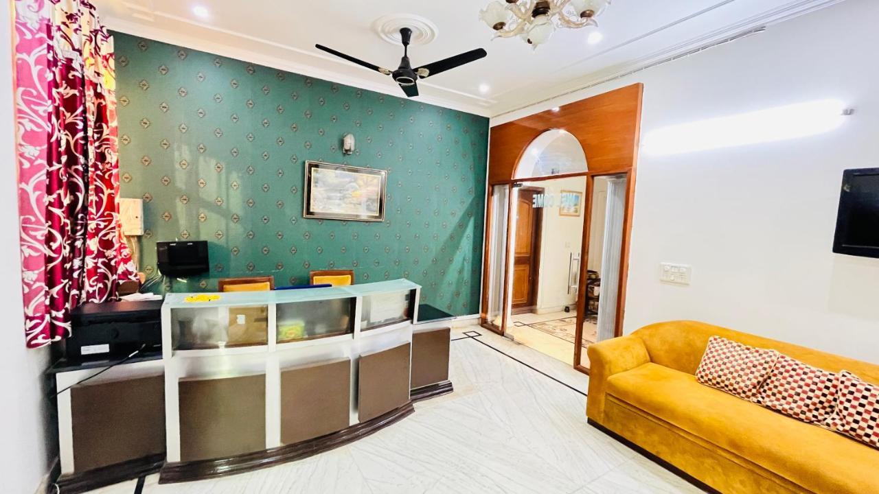 Starline Sector 28 Hotel Gurgaon