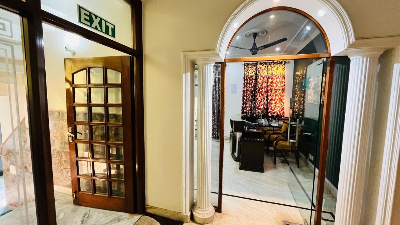 Hotel Starline Sector 28 3*