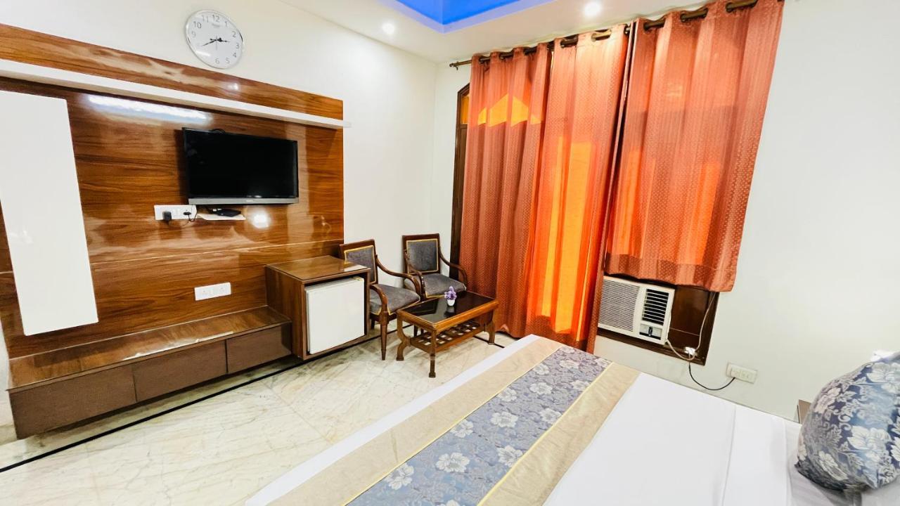 Hotel Starline Sector 28 Gurgaon