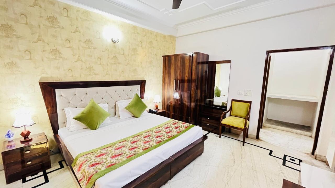 Starline Sector 28 Hotel Gurgaon
