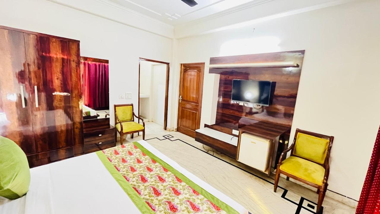 Hotel Starline Sector 28 Gurgaon