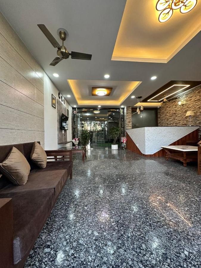 Hotel Plum Tree Gurgaon