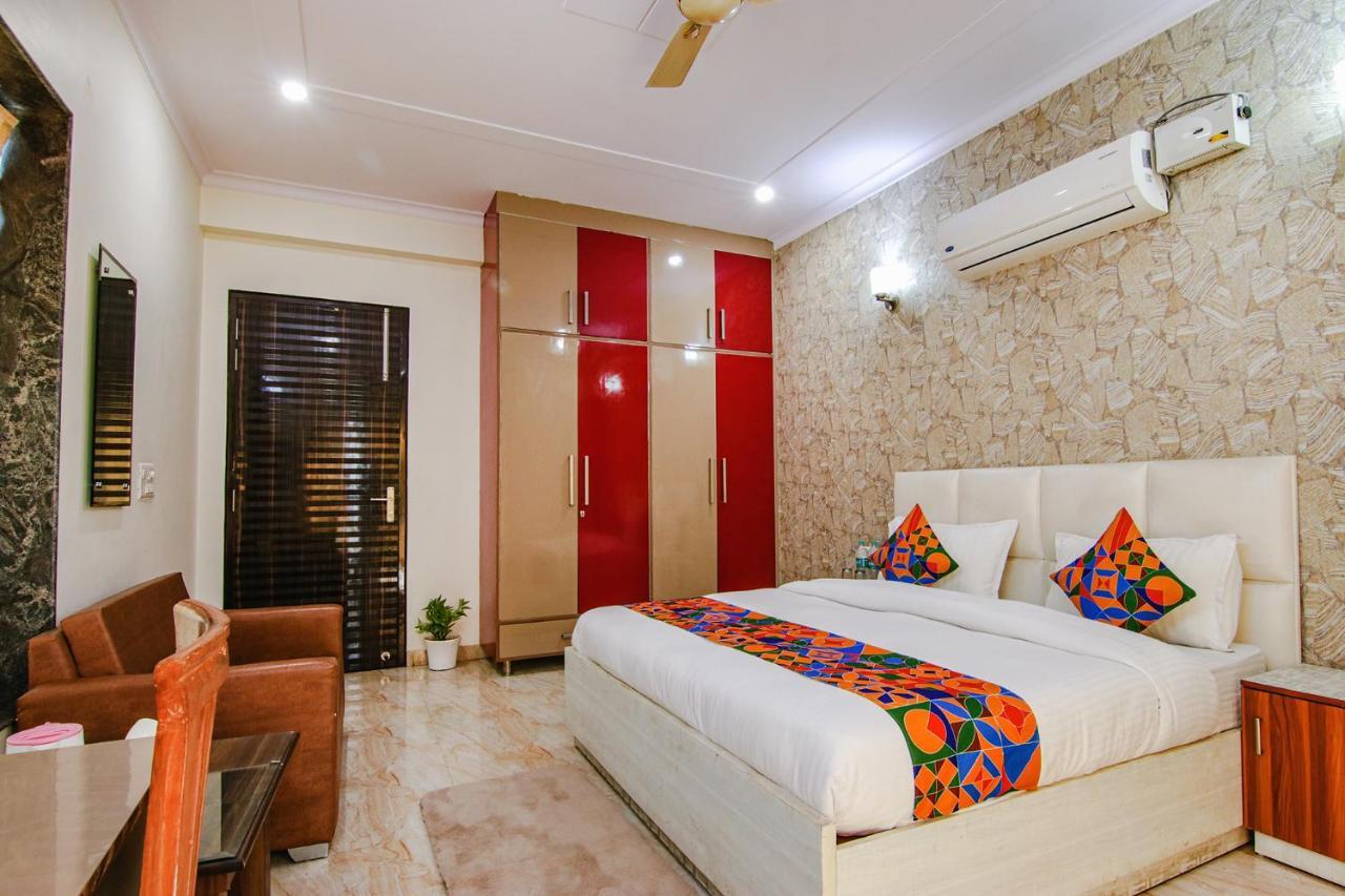 Homefort - Sector 45 Near Cyber Park & Artemis Hospital 4* Gurgaon