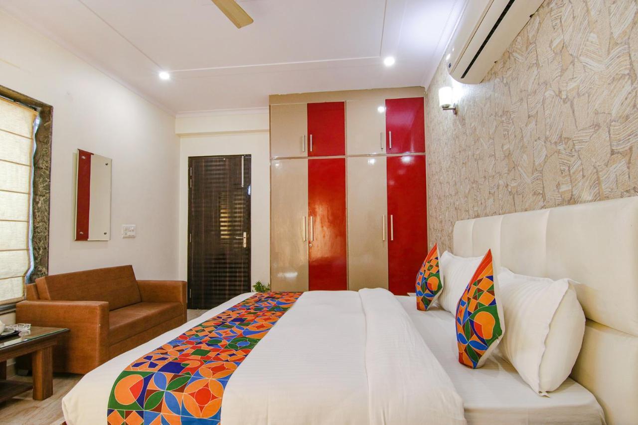 Homefort - Sector 45 Near Cyber Park & Artemis Hospital