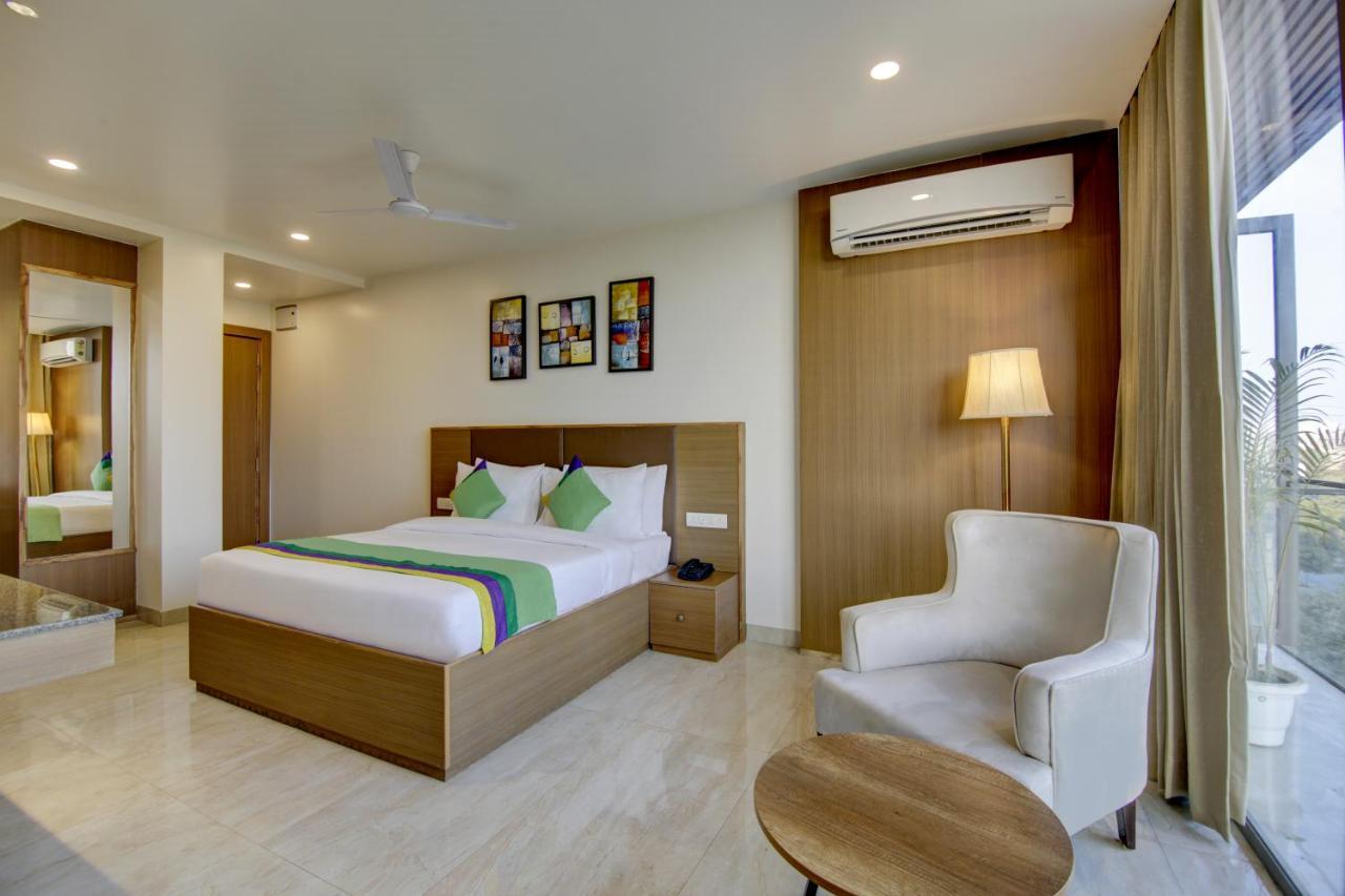 Treebo Grand Gurugram Gurgaon