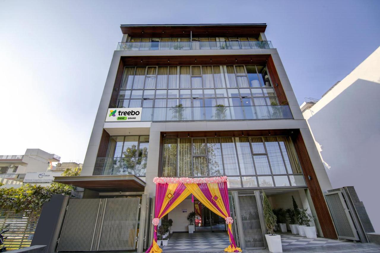 Treebo Grand Gurugram 3*