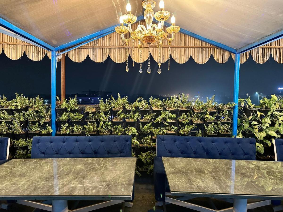 Villa Very Spacious Terrace With For Gatherings