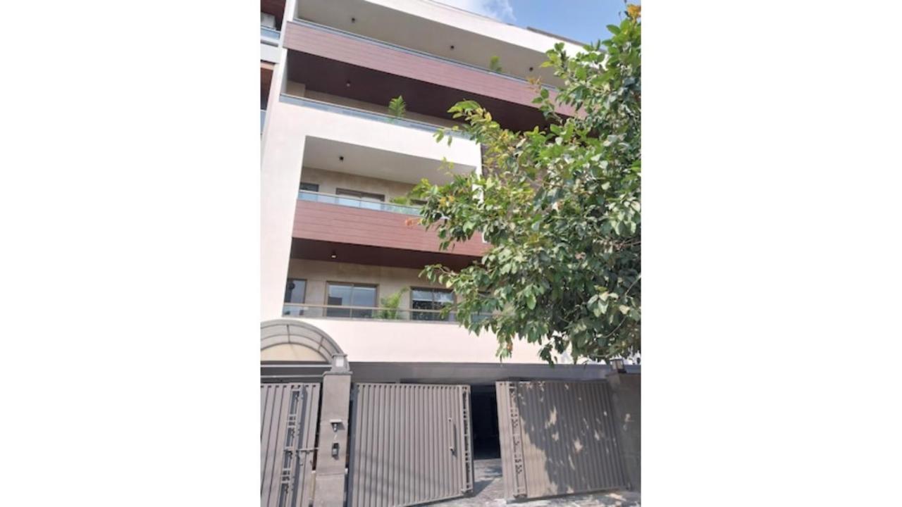 Bluo Studio4 Dlf Cybercity - Balcony, Gym Tt, Lift Hotel 3*