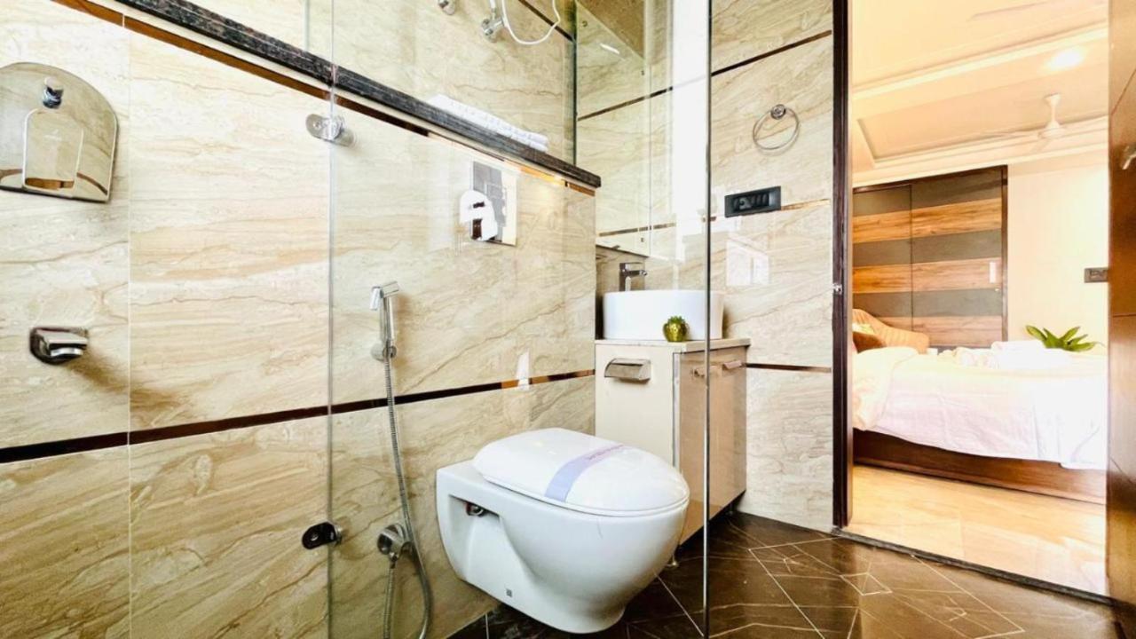 Hotel Bluo Studio4 Dlf Cybercity - Balcony, Gym Tt, Lift 3*