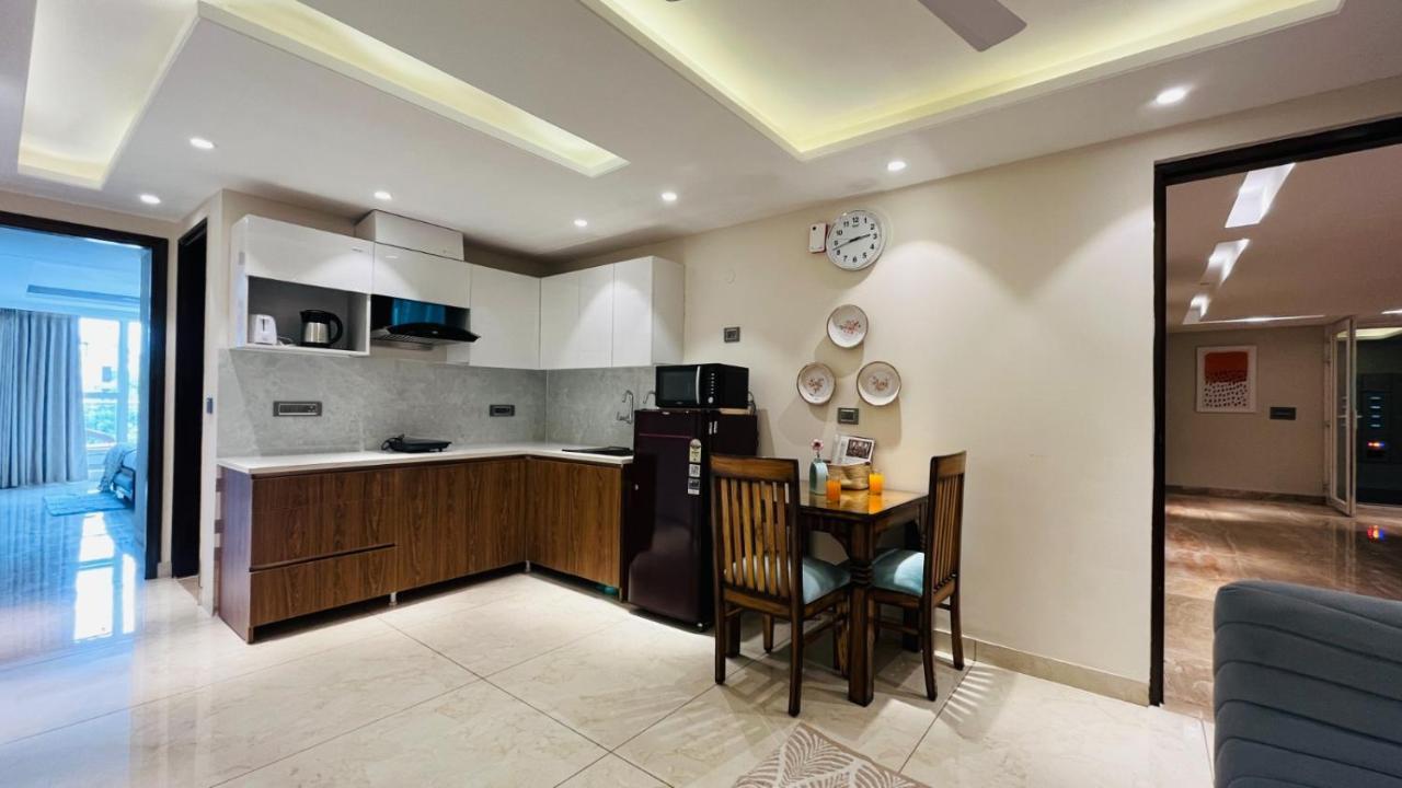 Bluo 1bhk - Balcony, Lift, Gym, Parking 3*