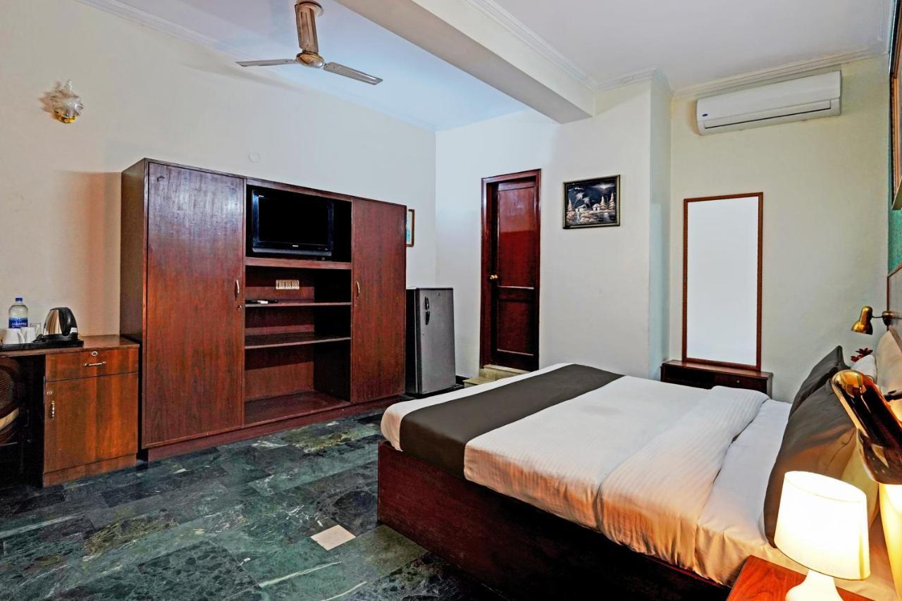 O Primero Near Aravali Biodiversity Park Hotel