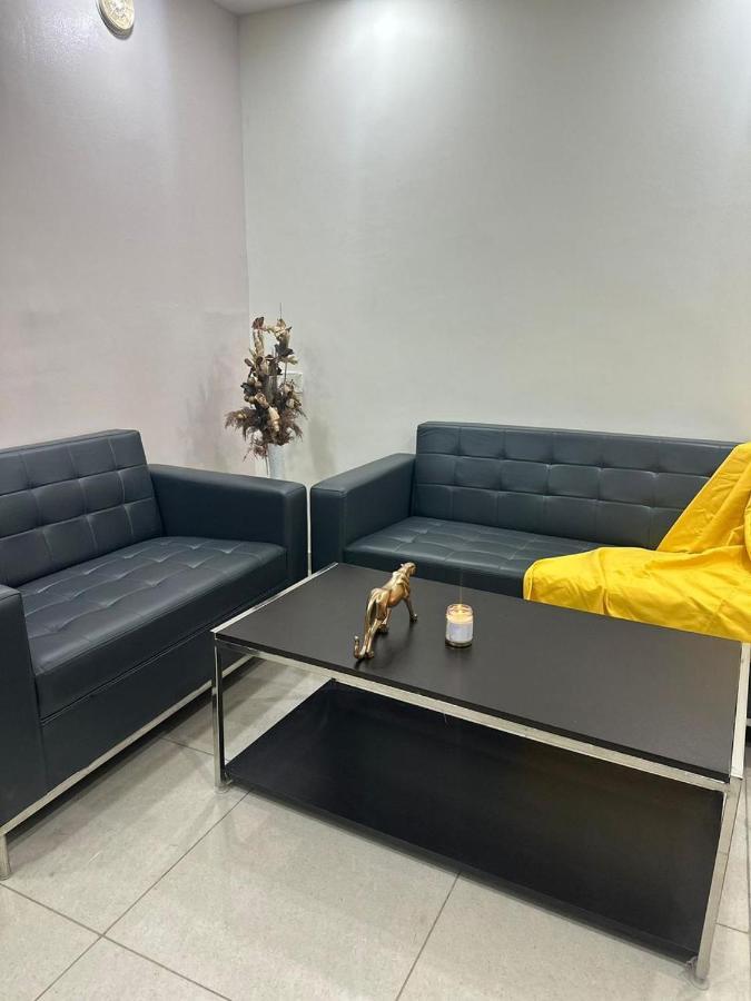 Cozy 1 Bhk *
