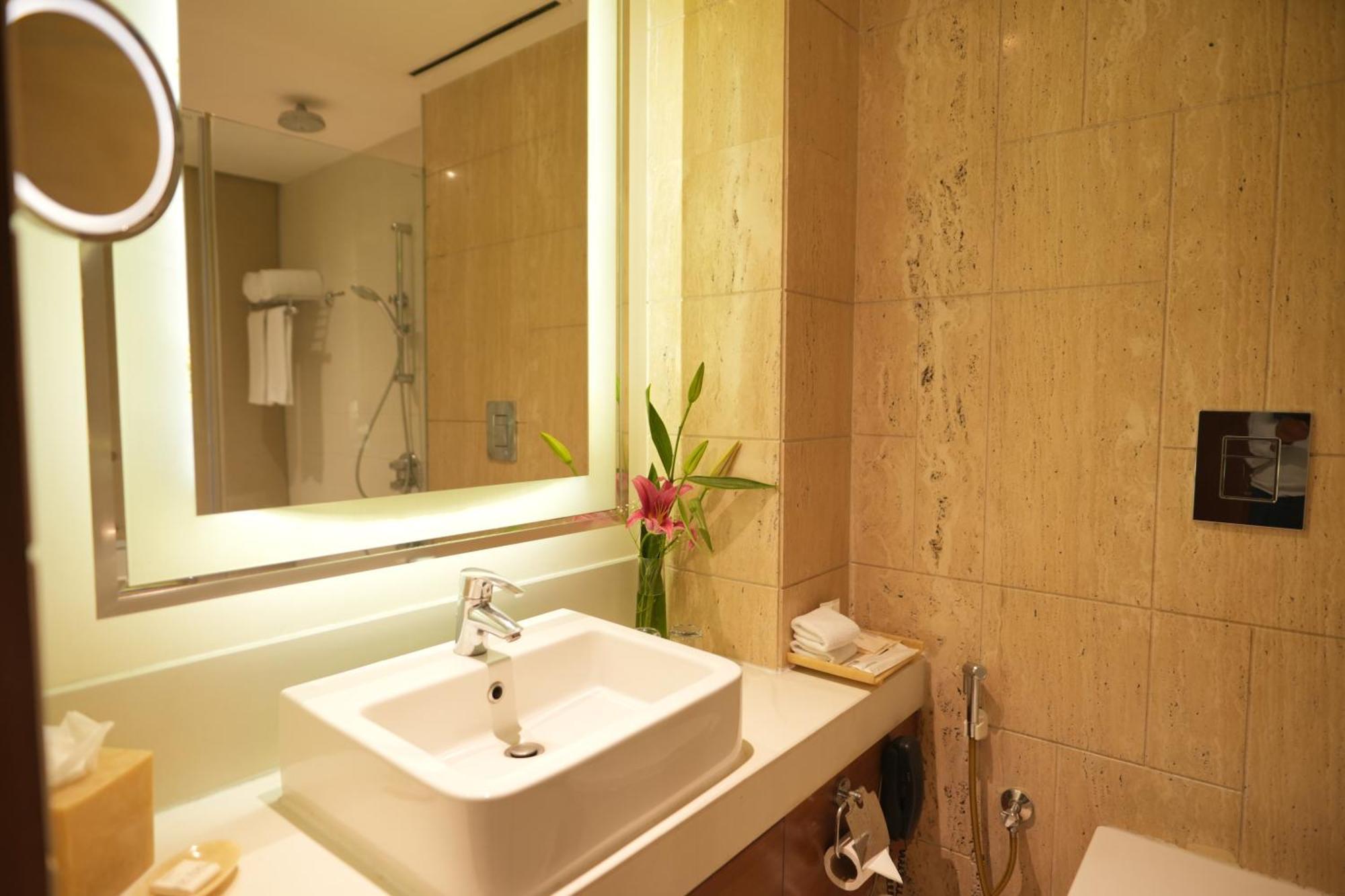 Doubletree By Hilton New Delhi Ncr Hotel Gurgaon