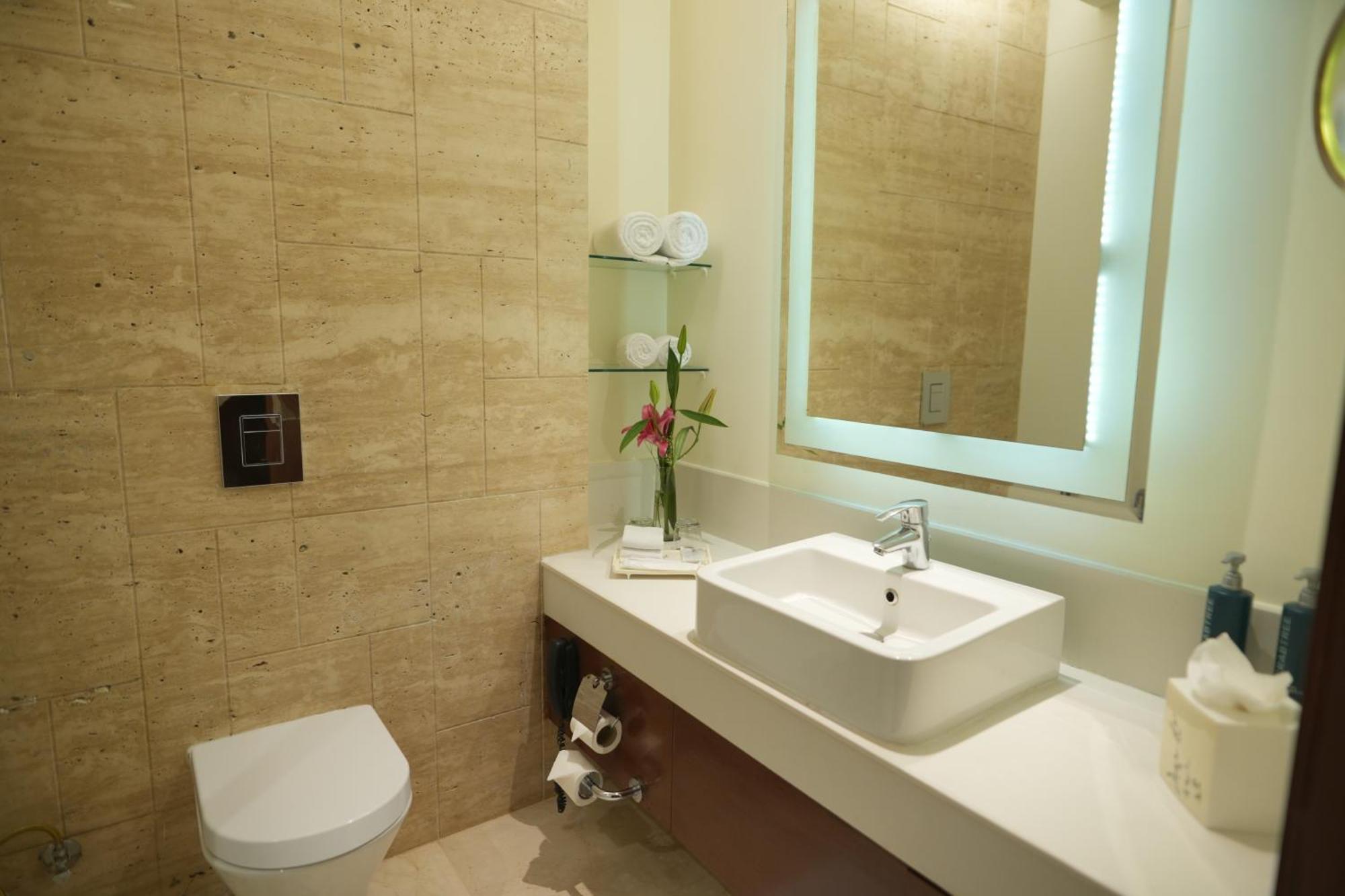 Doubletree By Hilton New Delhi Ncr 5*
