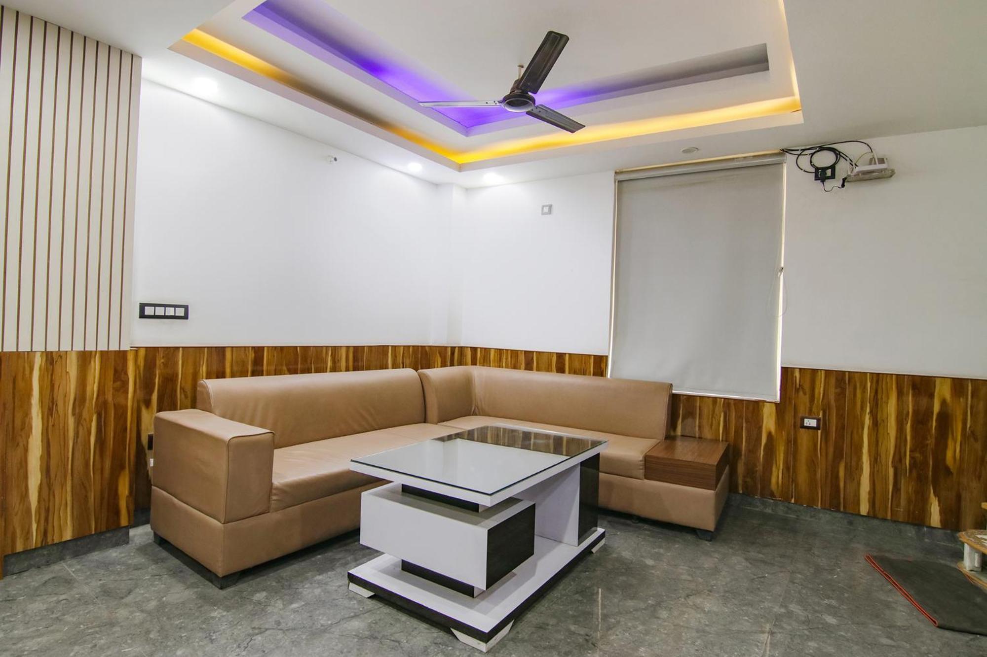 Fabhotel The Grand Heritage Hotel