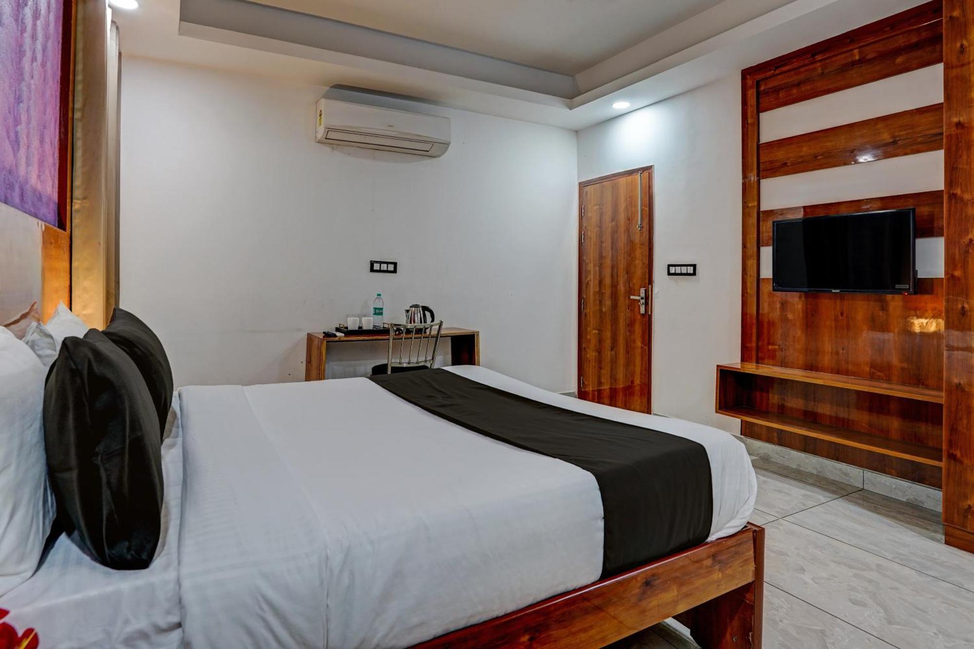 Hotel Luxury On Nh8 Near Hero Honda Chowk