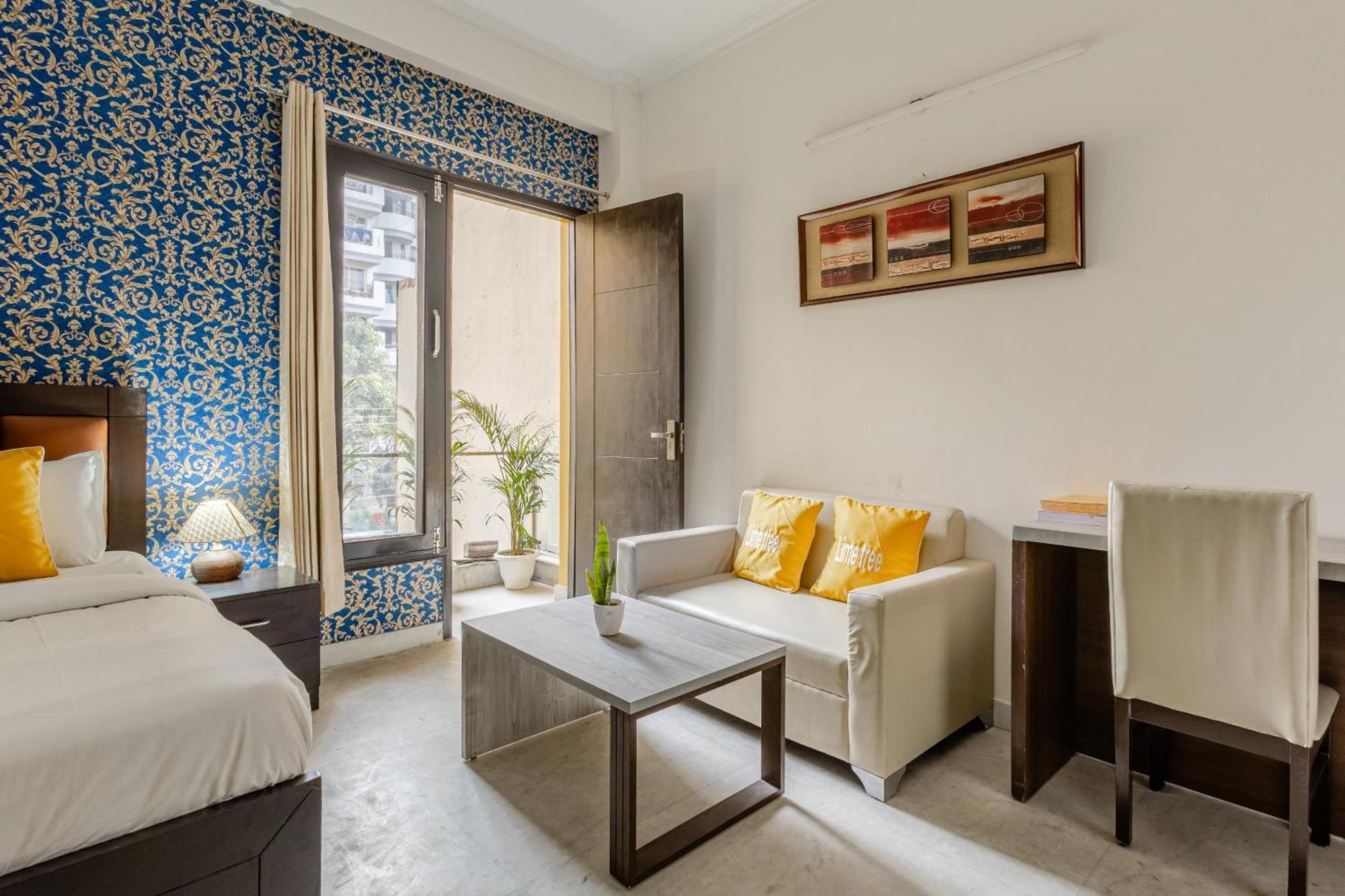 Hotel Lime Tree - Golf Course Road, Sector-43, Gurugram 4*