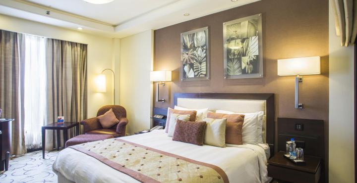 Lemon Tree Premier 2, Gurugram Hotel