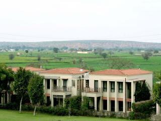 Lemon Tree Hotel, Tarudhan Valley, Manesar 4* Gurgaon