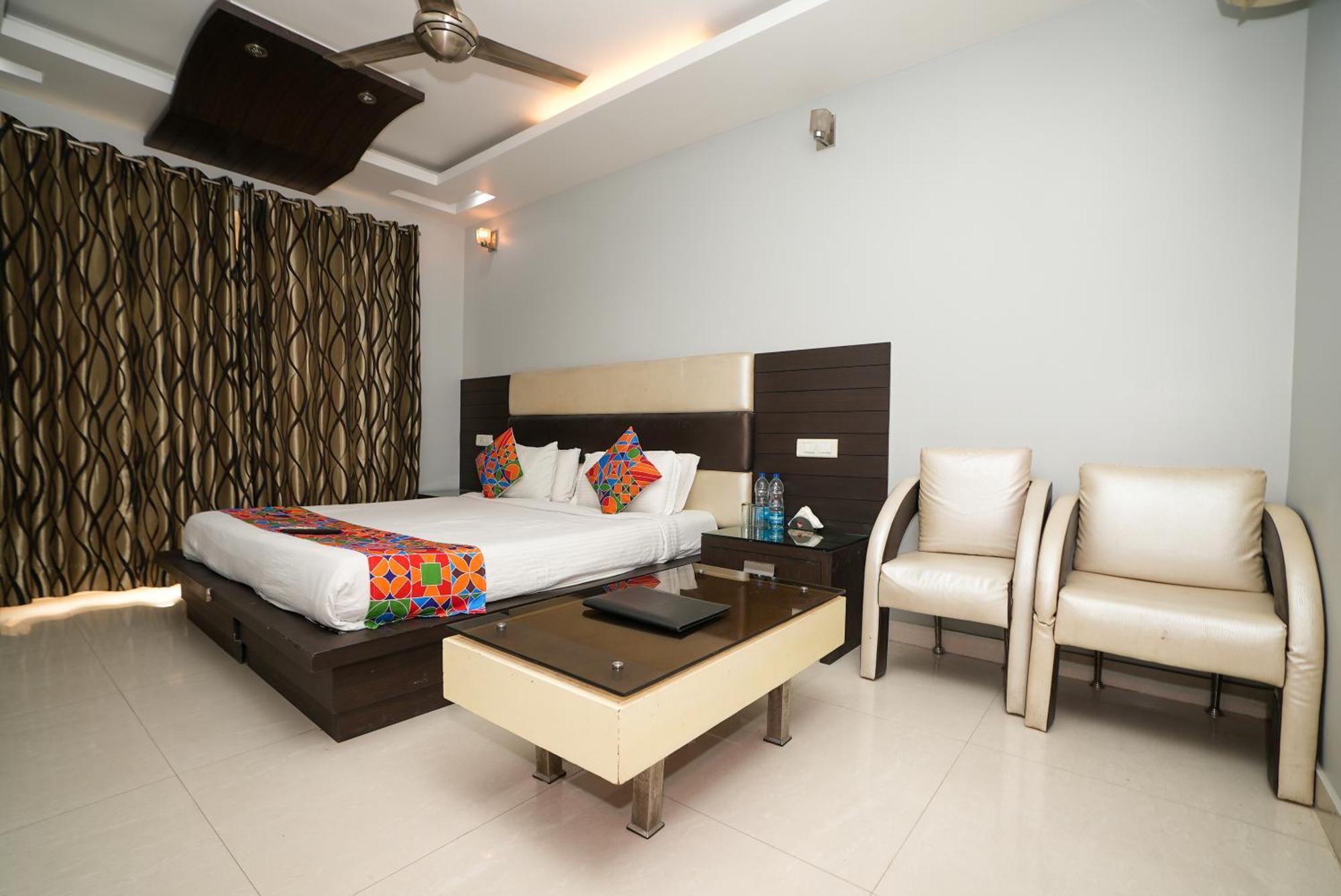 Daffodils Hotel 2*