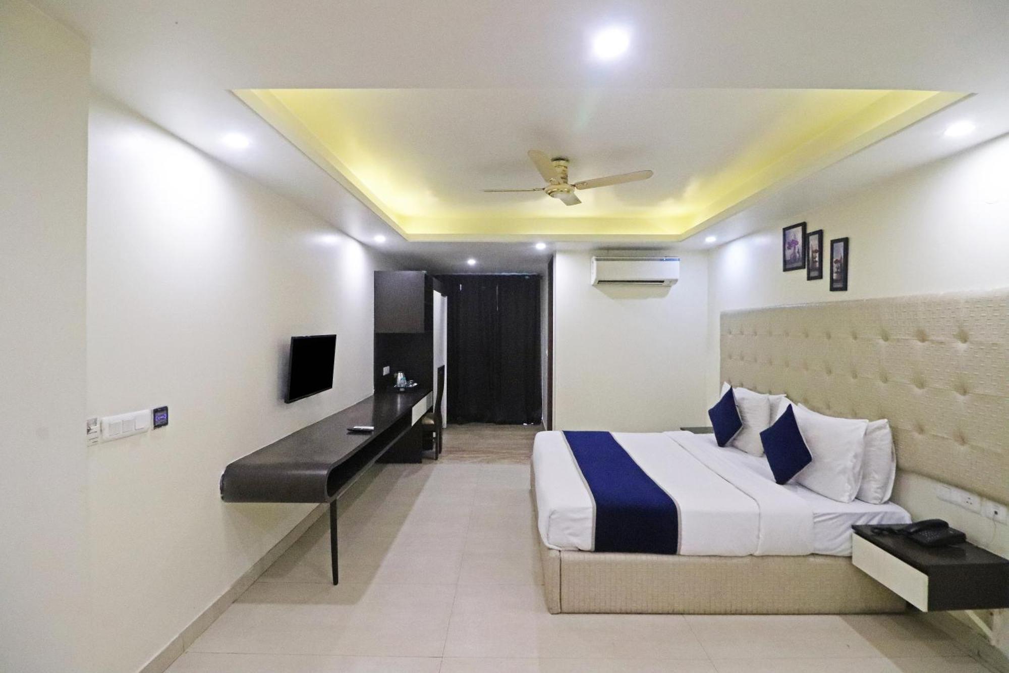 The Archer Artemis Hospital Road Sector 52 Hotel
