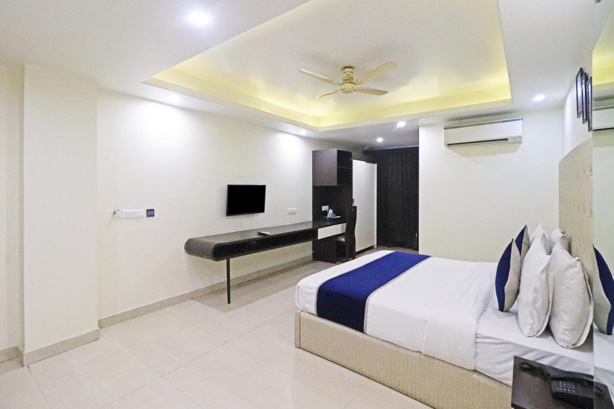 The Archer Artemis Hospital Road Sector 52 Hotel 3*