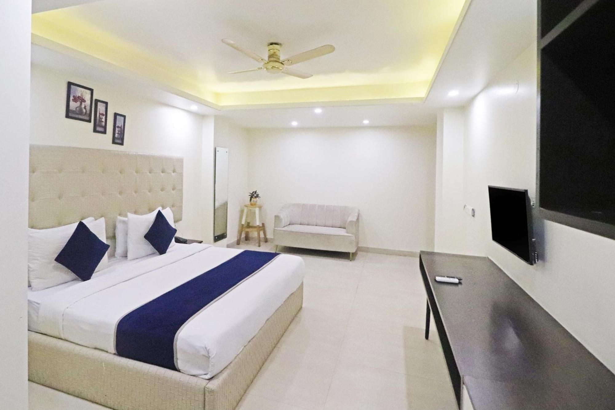 The Archer Artemis Hospital Road Sector 52 3* Gurgaon