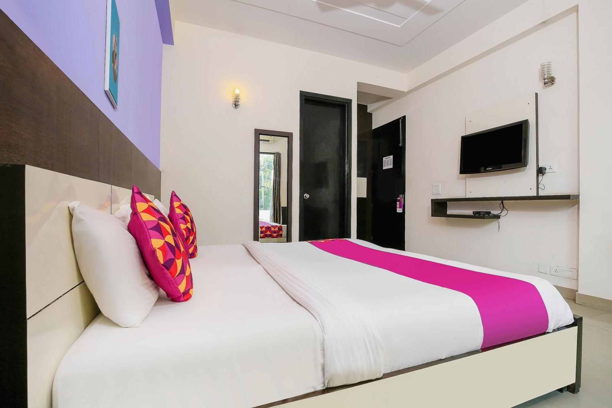 Hotel O Golf Near Aravali Biodiversity Park Gurgaon