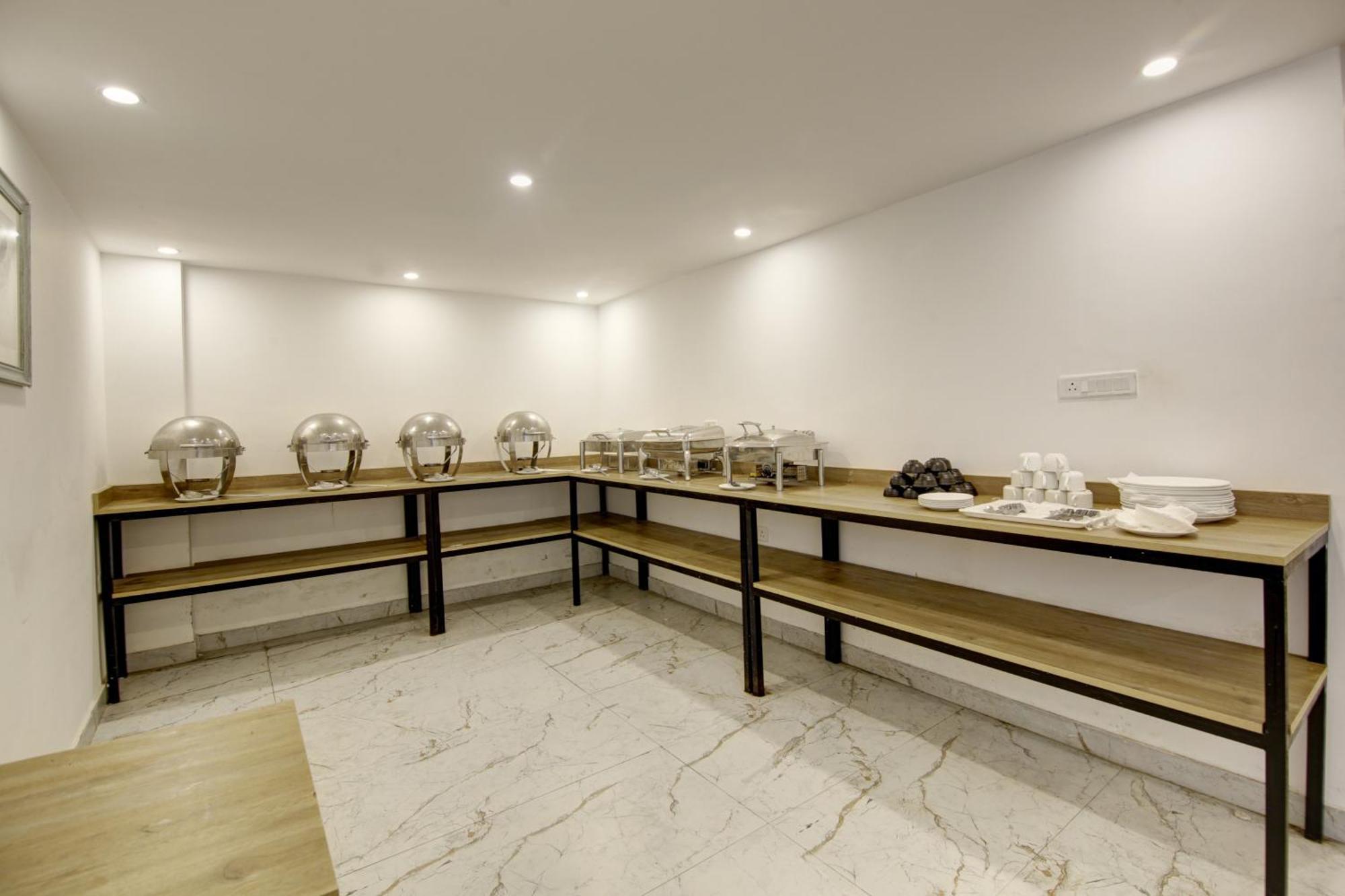 Elite 29 Golf Course Road Hotel