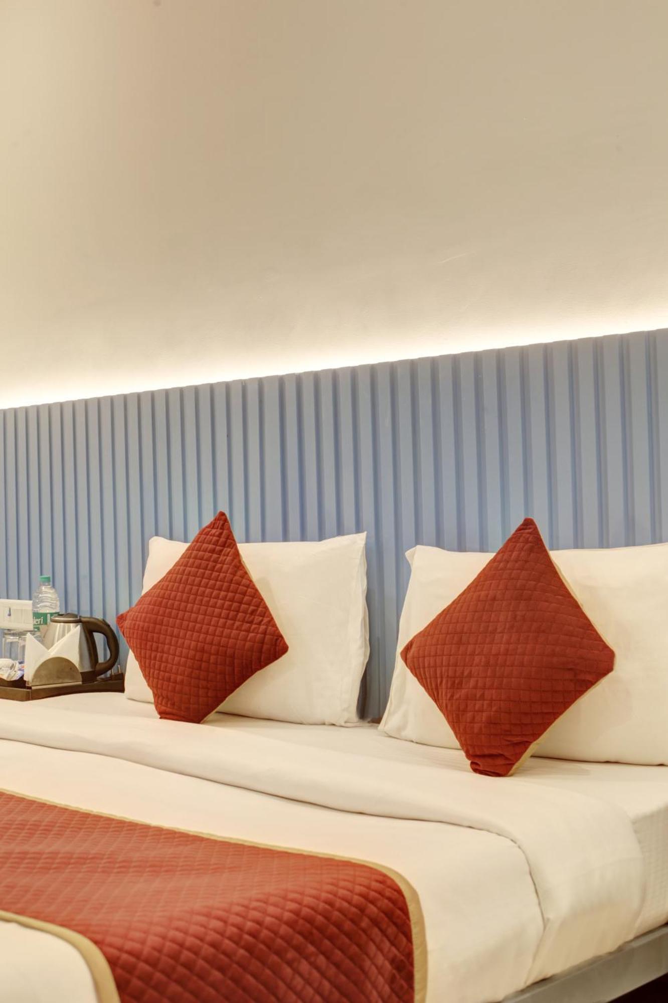 Elite 29 Golf Course Road 3*
