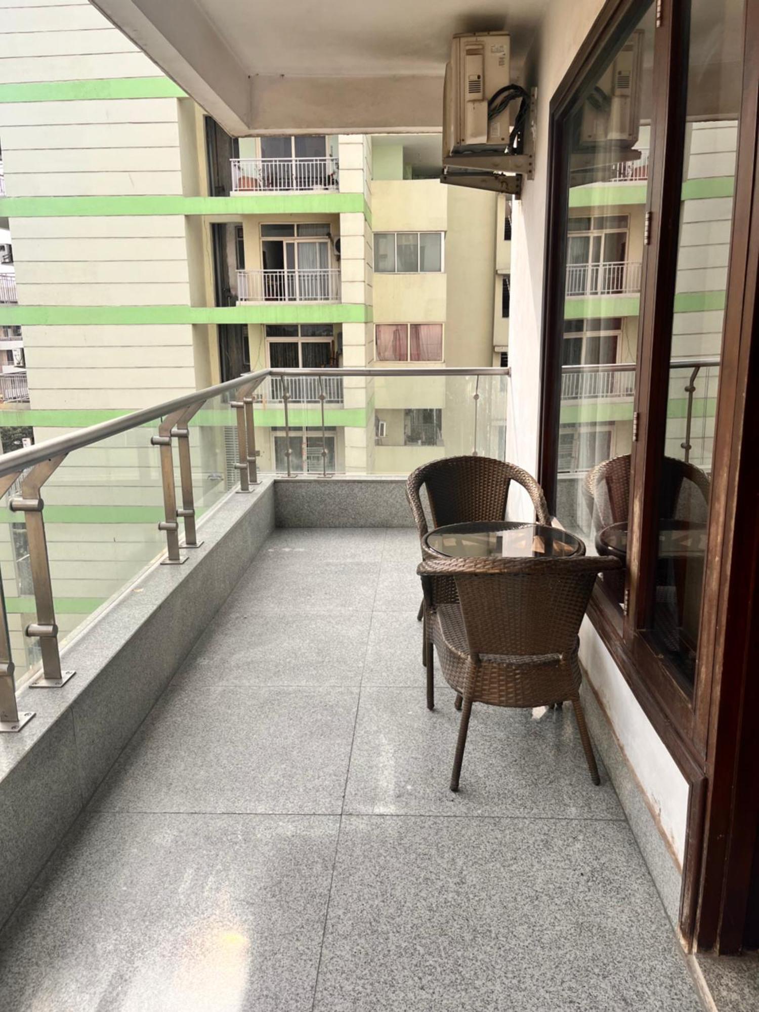 Apartment Gazebo & Medanta *