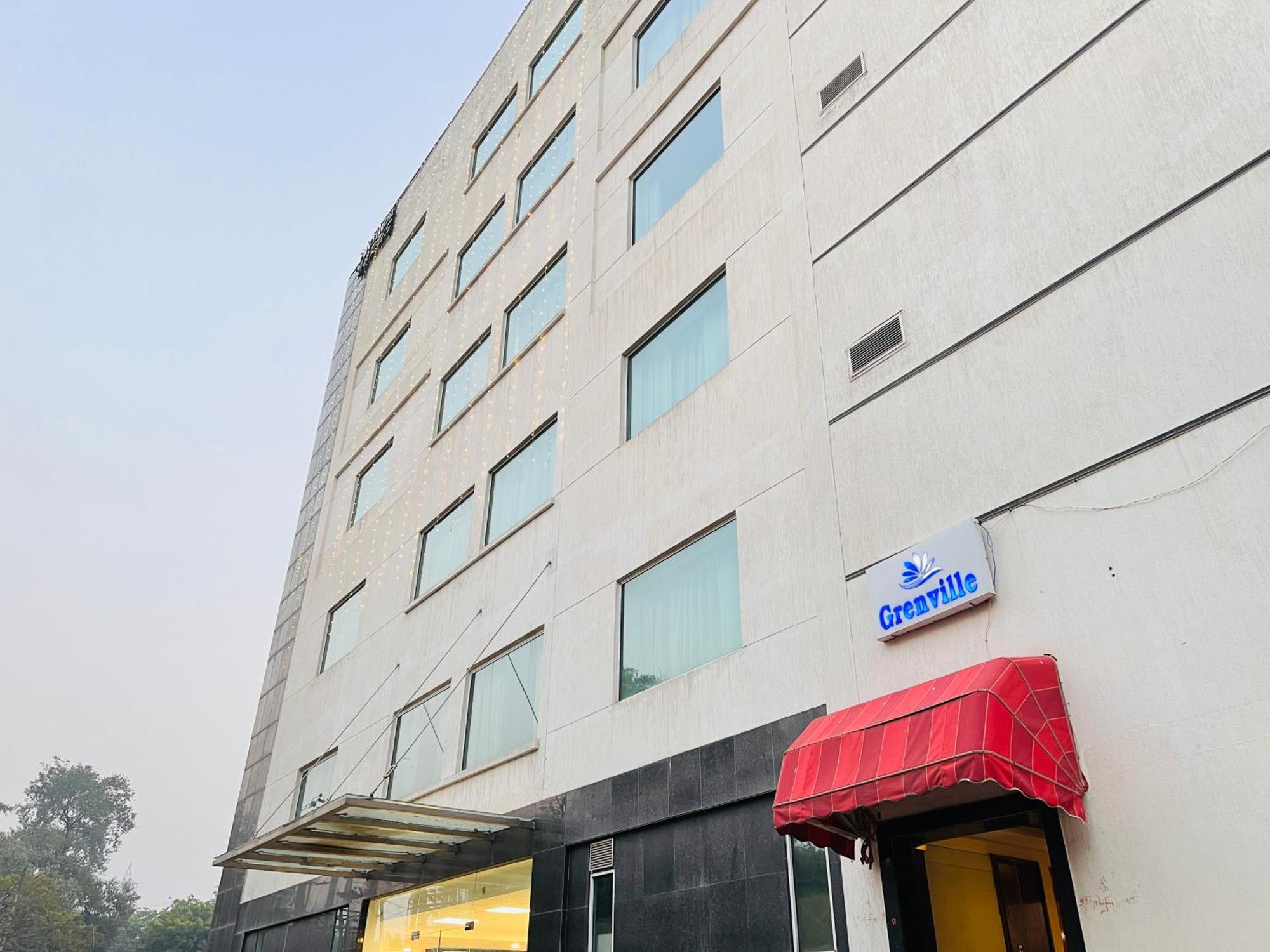 Corus & Banquets - Sector 14, Couple Friendly Hotel