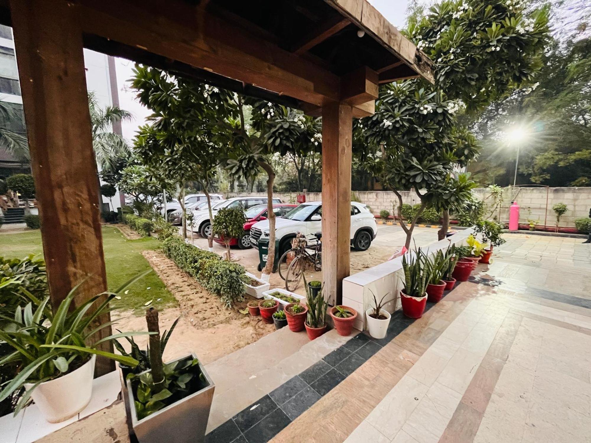 Corus & Banquets - Sector 14, Couple Friendly Hotel 3*