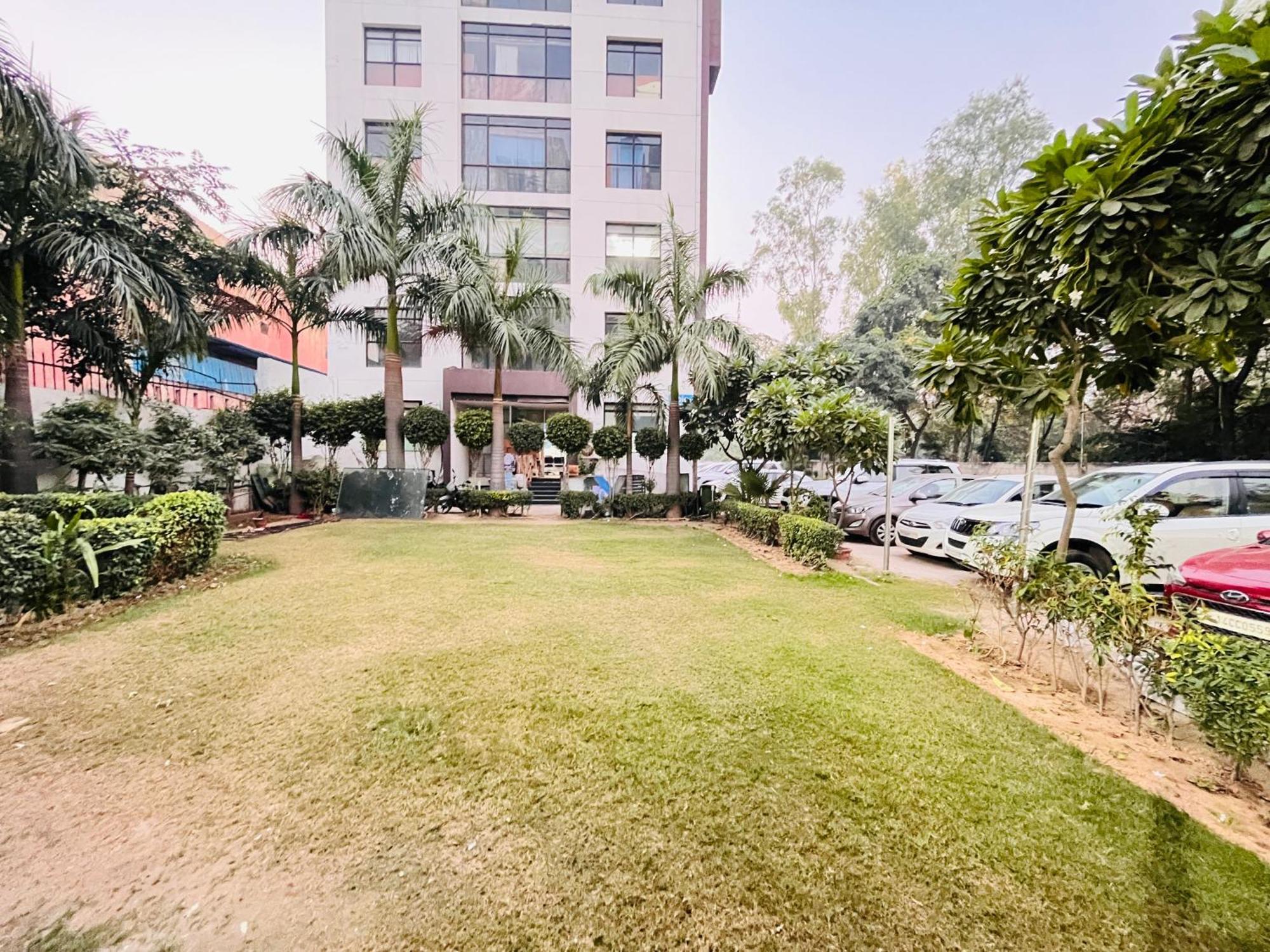 Corus & Banquets - Sector 14, Couple Friendly Hotel Gurgaon