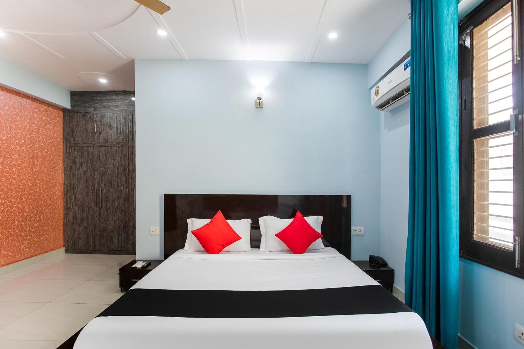 Hotel Capital O Harish Residency