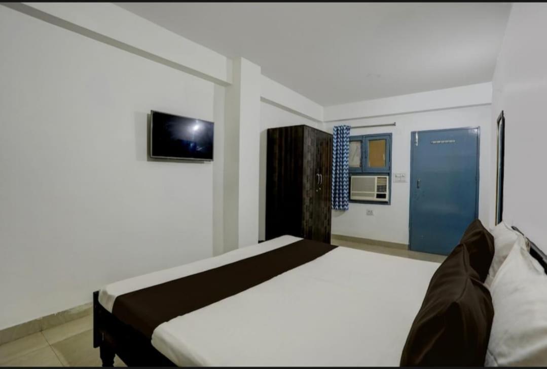 Hotel Roswell Nest Gurgaon