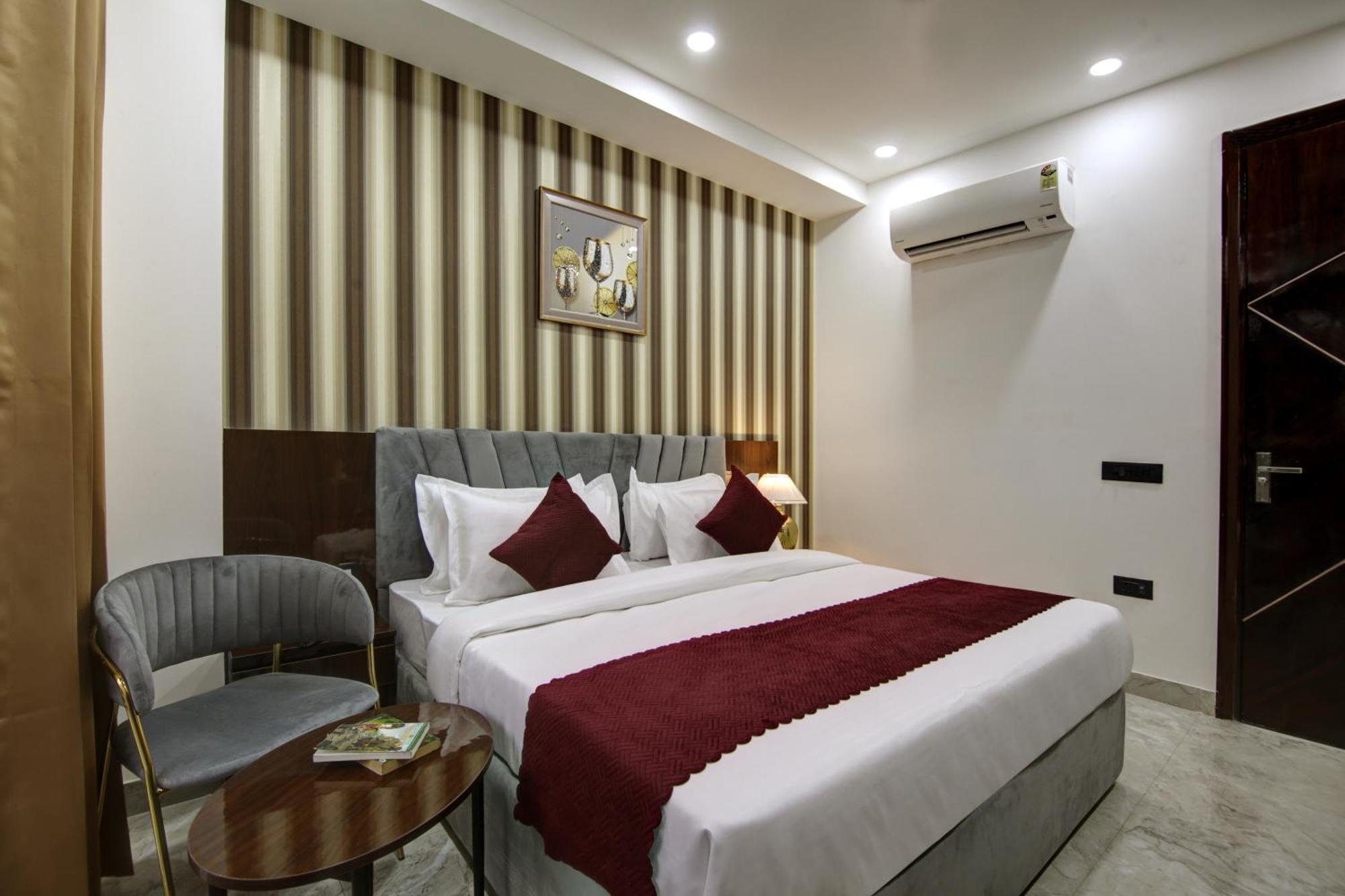 Limewood - Millennium Huda Center Apartment
