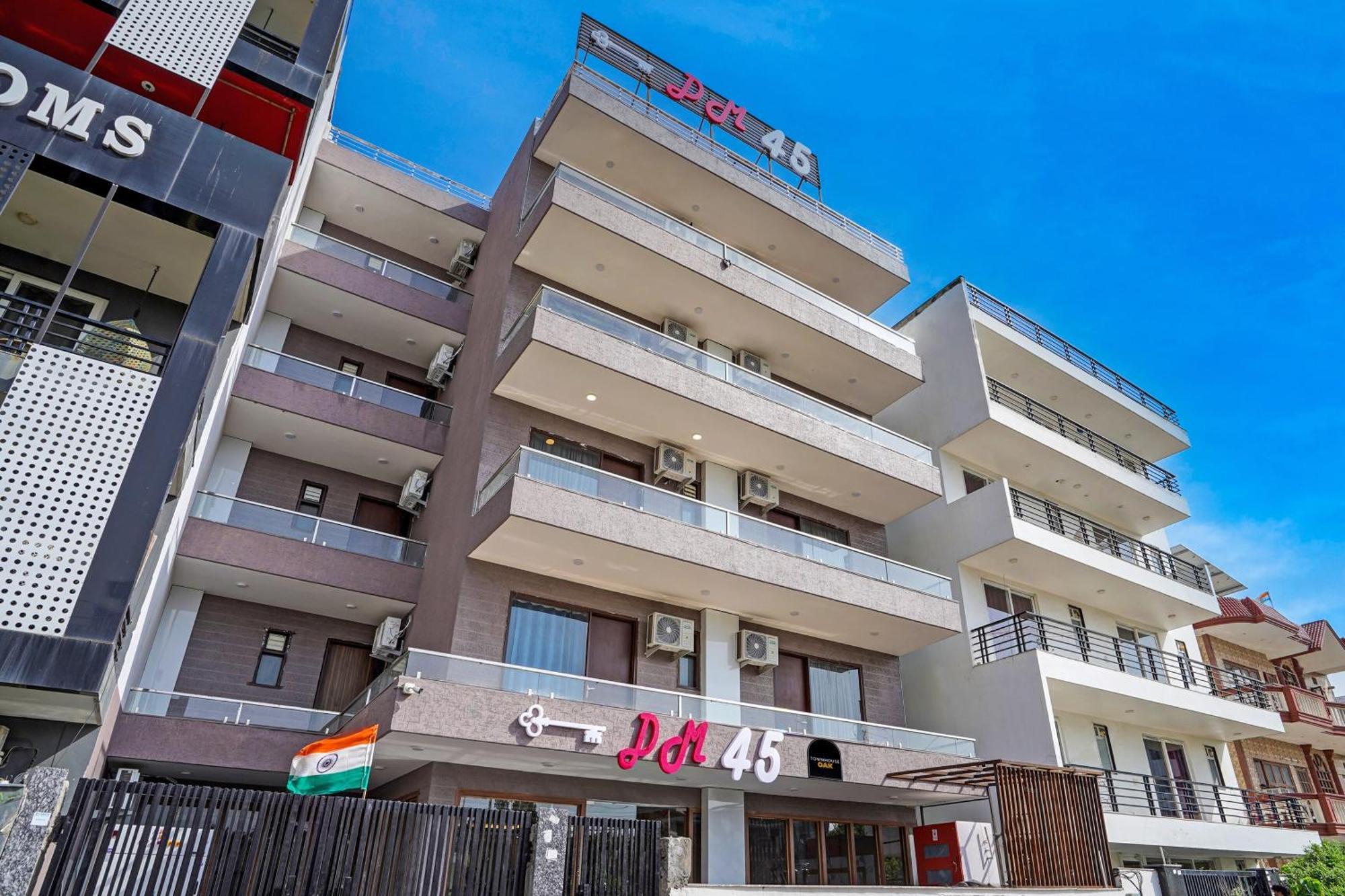 Hotel Collection O Dm 45 3*