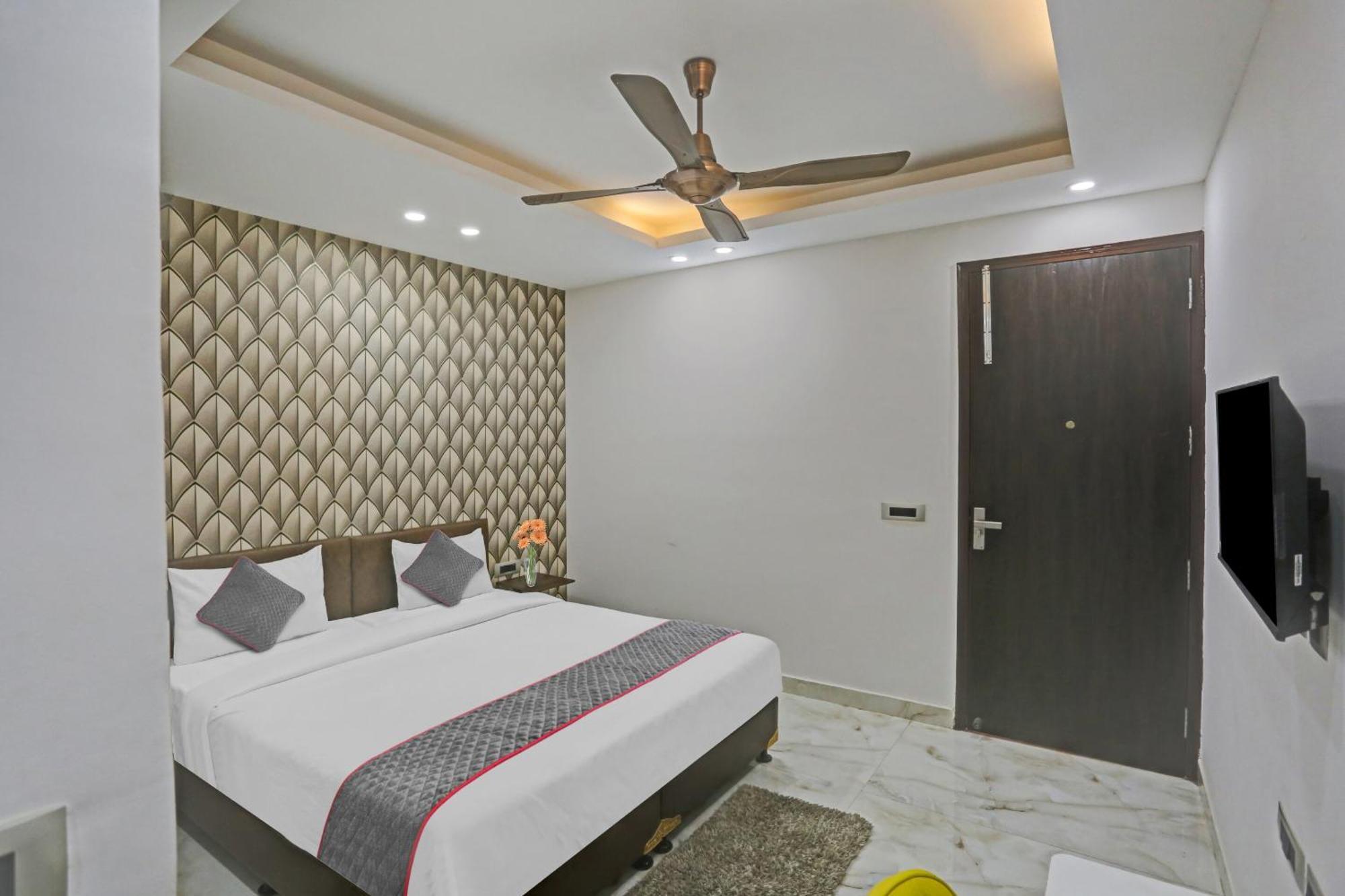 Collection O The Telone 3* Gurgaon