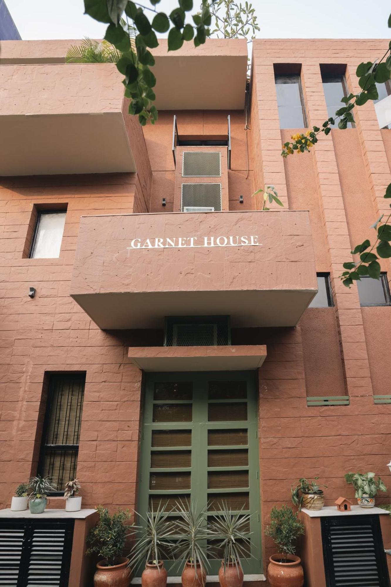 Firebrick Boutique Residences - Garnet House