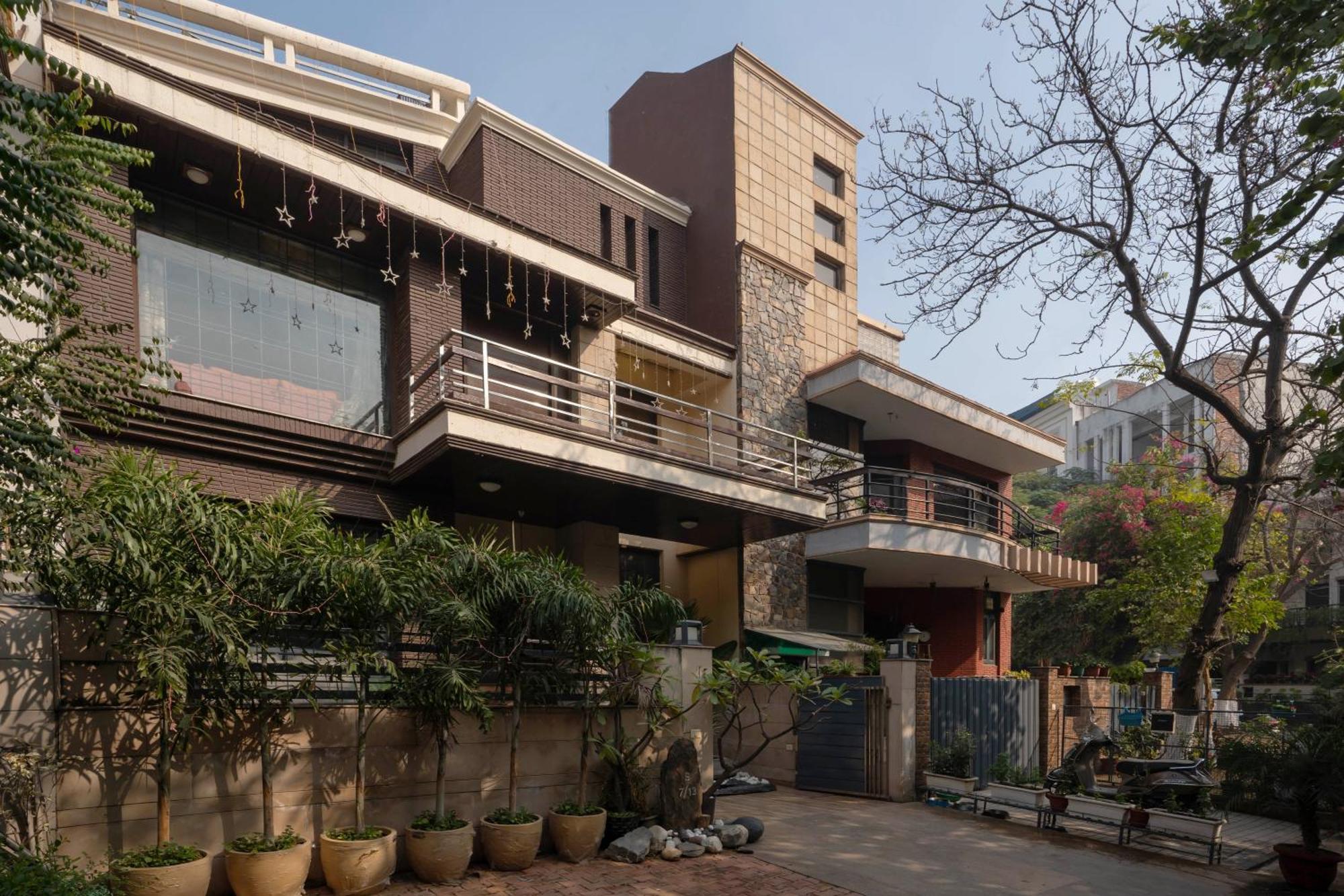 Holiday home Luxurious 4 Bhk With Mini Movie Theatre In