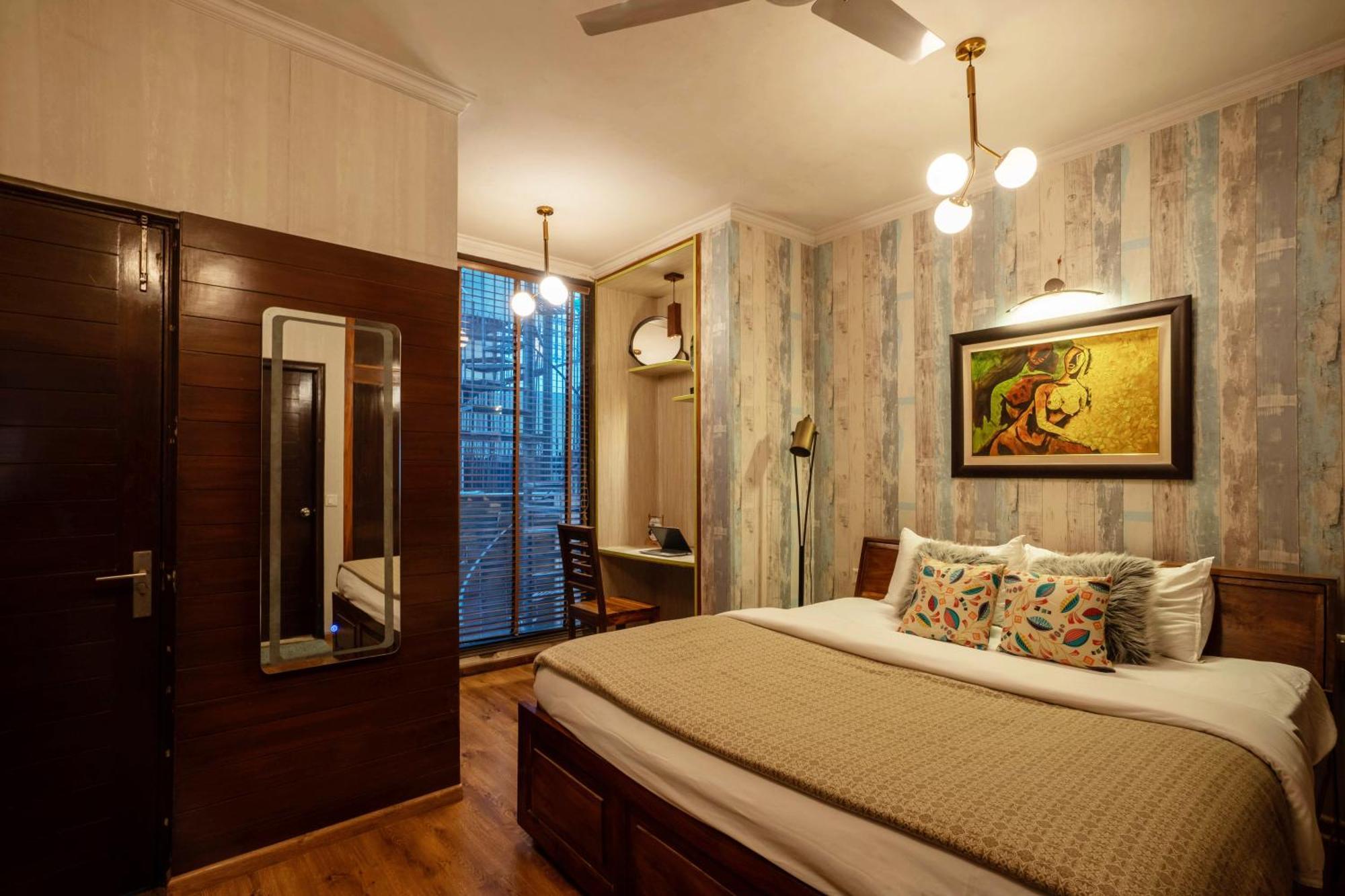 Luxurious 4 Bhk With Mini Movie Theatre In Gurgaon