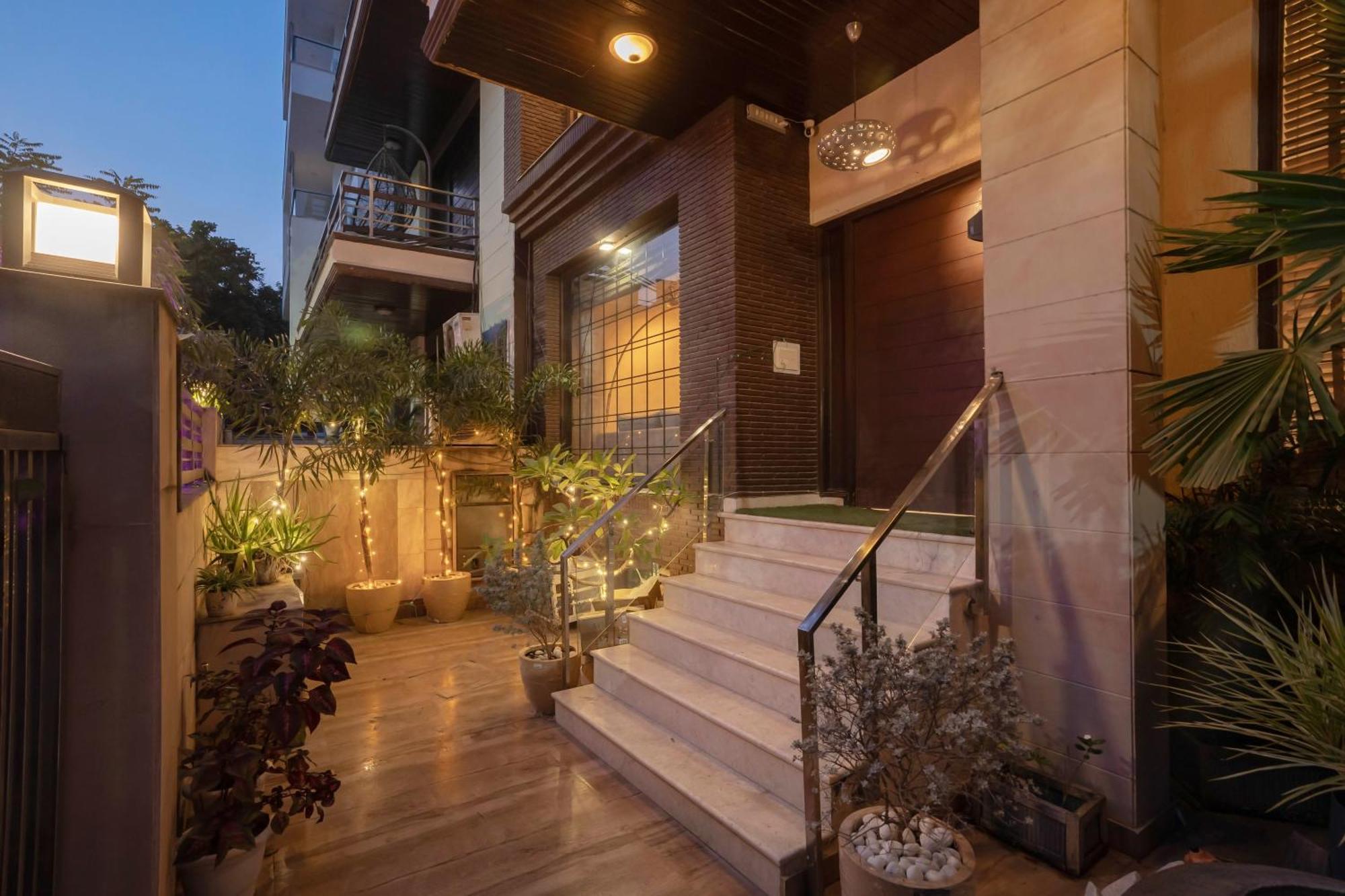 Luxurious 4 Bhk With Mini Movie Theatre In * Gurgaon