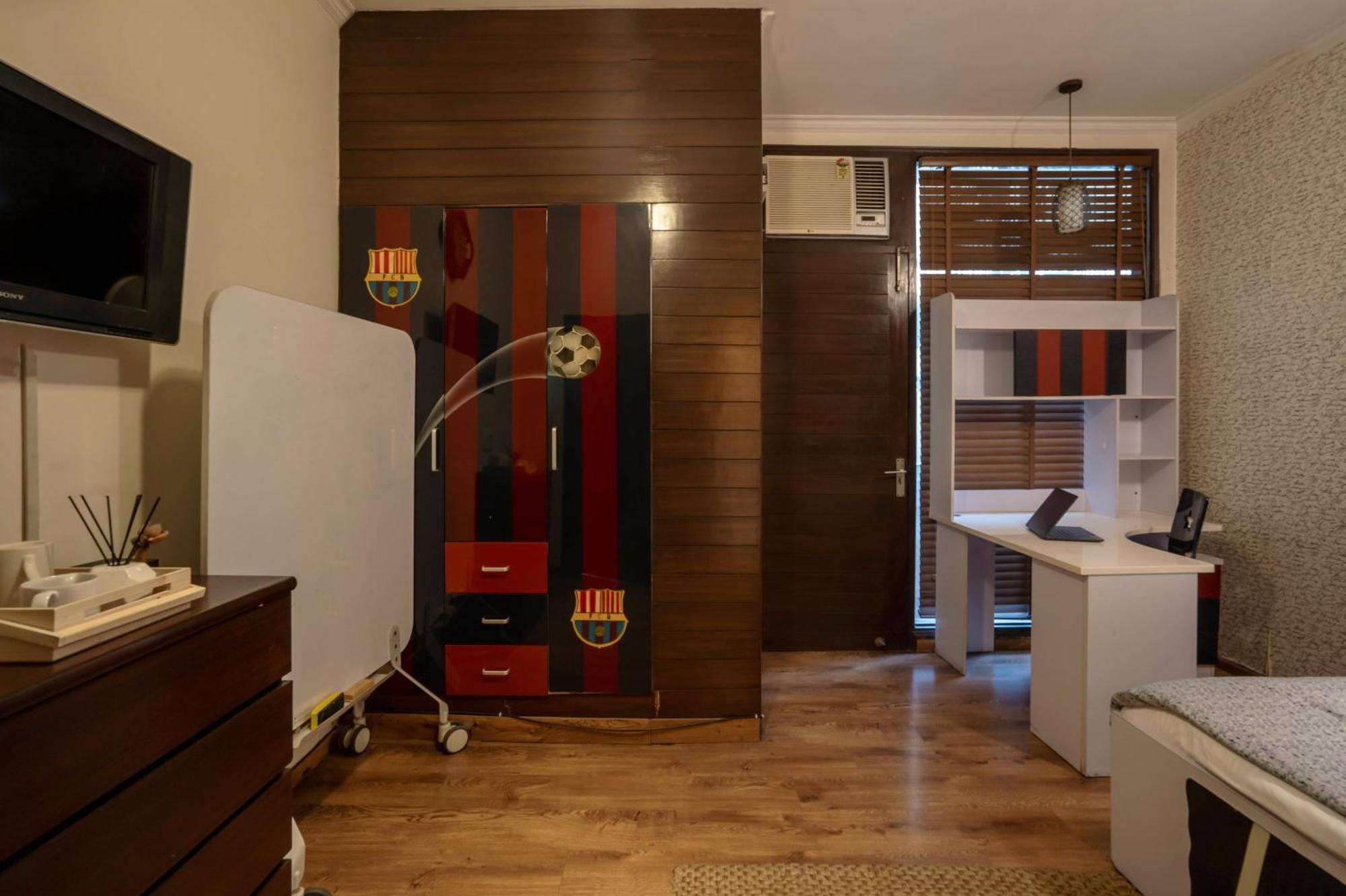 Luxurious 4 Bhk With Mini Movie Theatre In Holiday home Gurgaon