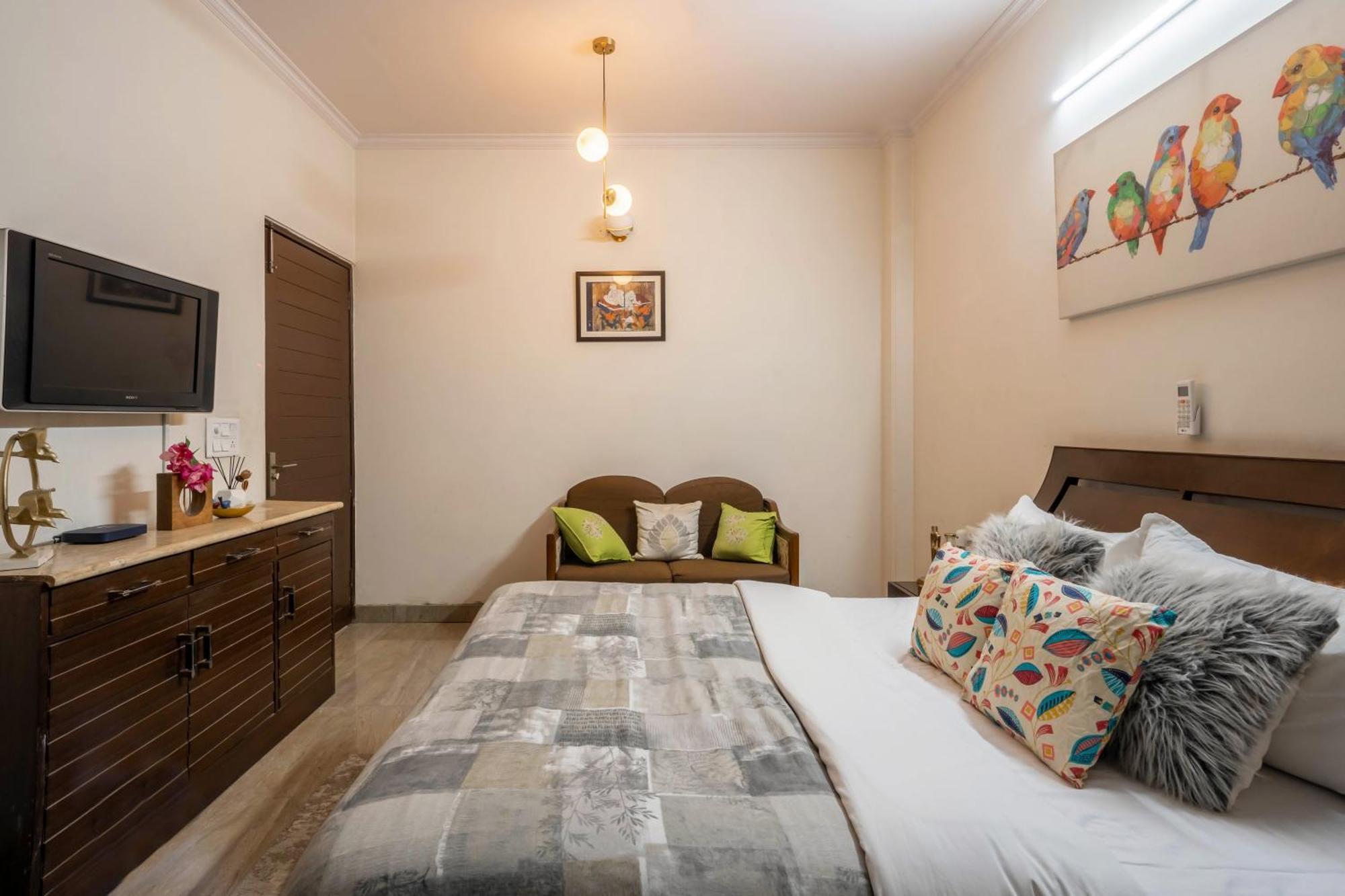 Luxurious 4 Bhk With Mini Movie Theatre In Holiday home Gurgaon