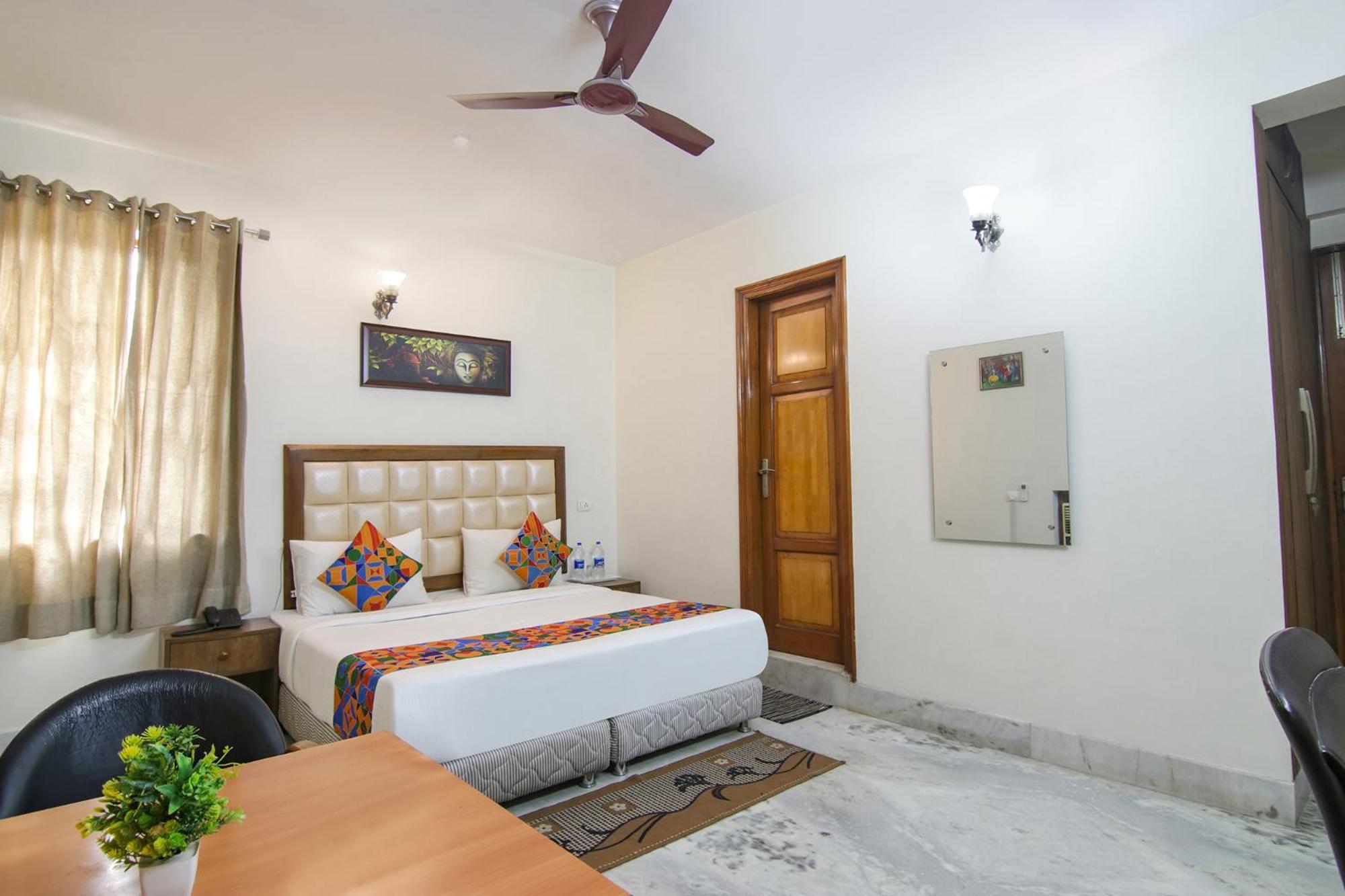 Hotel Fabhotel Rd Residency