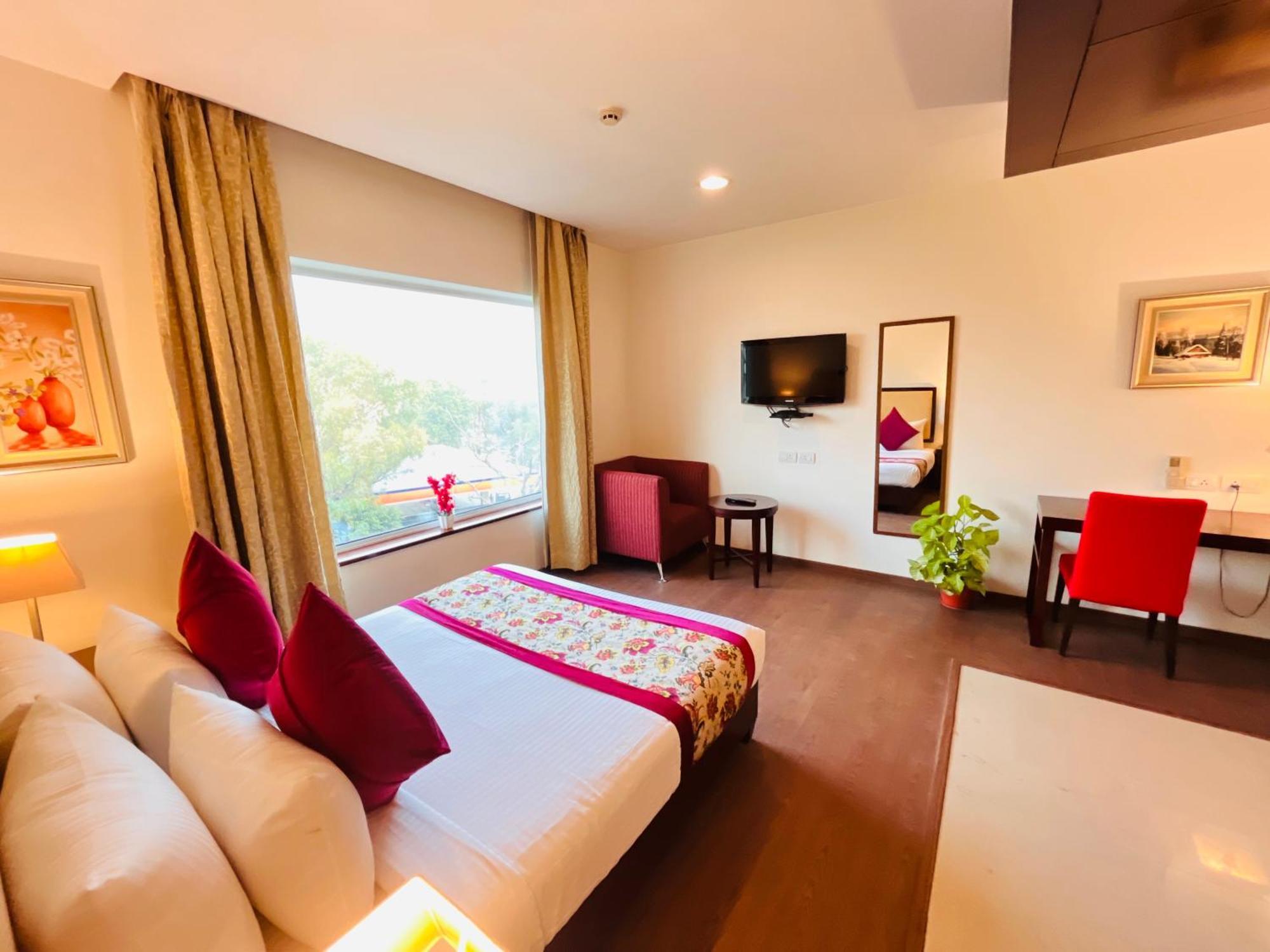 Hotel Corus & Banquets - Sector 14, Couple Friendly Gurgaon