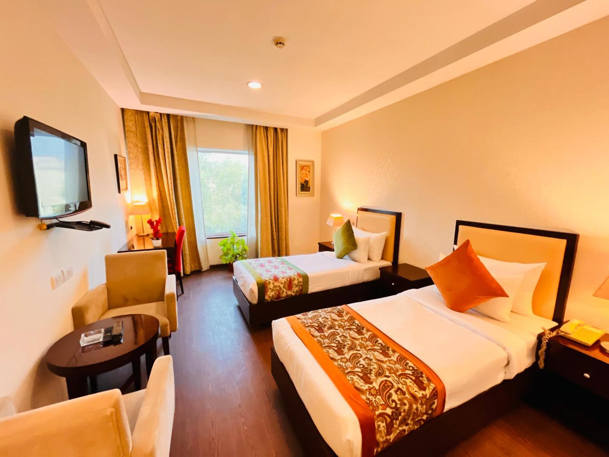 Corus & Banquets - Sector 14, Couple Friendly Hotel 3*