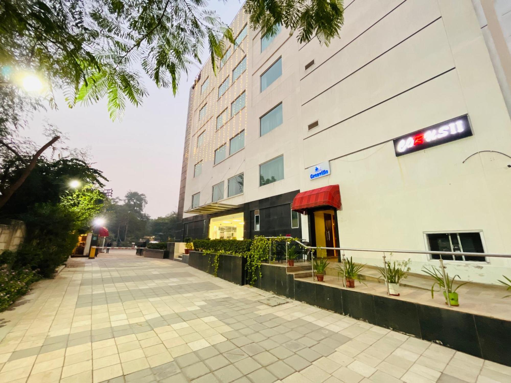 Corus & Banquets - Sector 14, Couple Friendly 3* Gurgaon