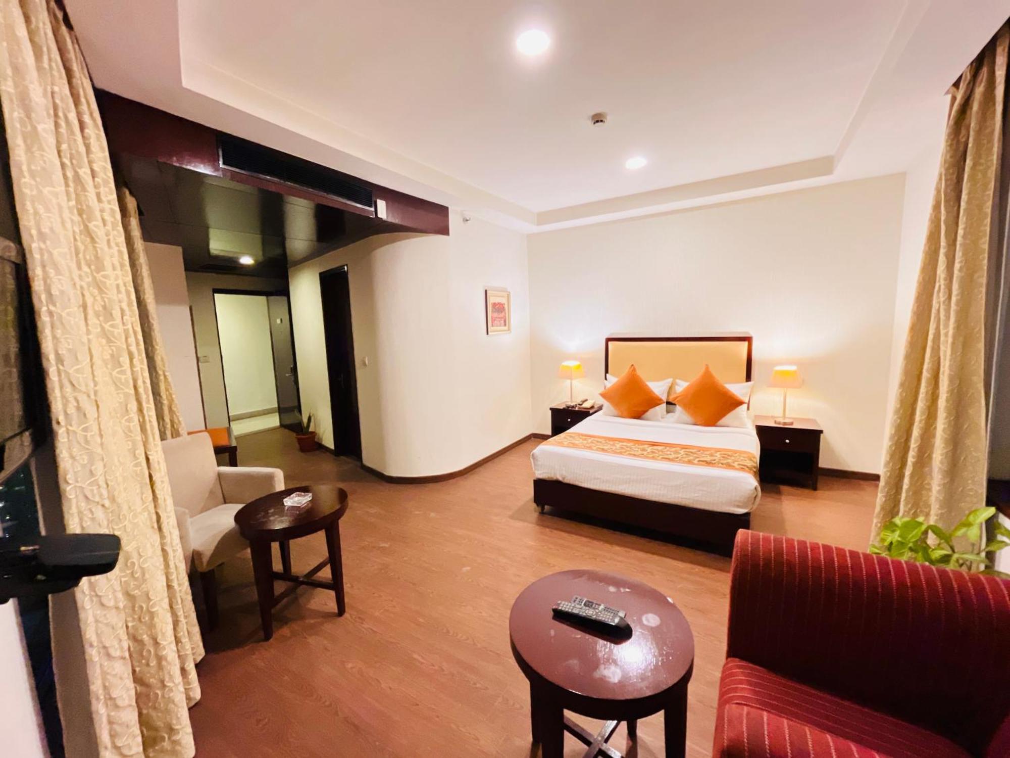 Corus & Banquets - Sector 14, Couple Friendly Hotel